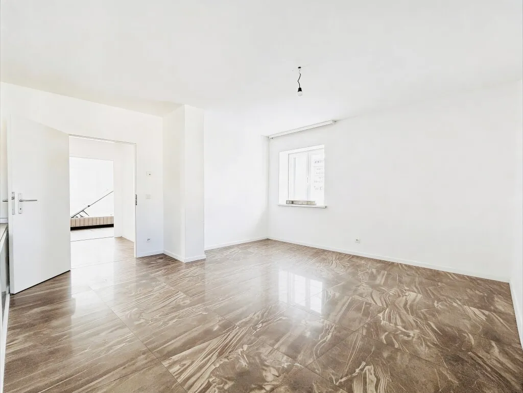 Helle 3-Zimmer-Wohnung mit Balkon in Top-Lage beim Hauptplatz - Wohnen im Herzen der Stadt - Widok 3