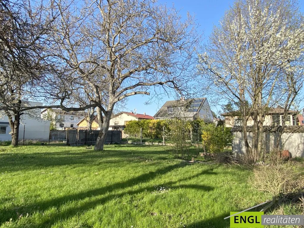 "großzügiges Baugrundstück direkt im Ortskern" Bauklasse I und II, Verbaubarkeit beträgt 60% in geschlossener Bauweise im Kerngebiet - Ansicht 2