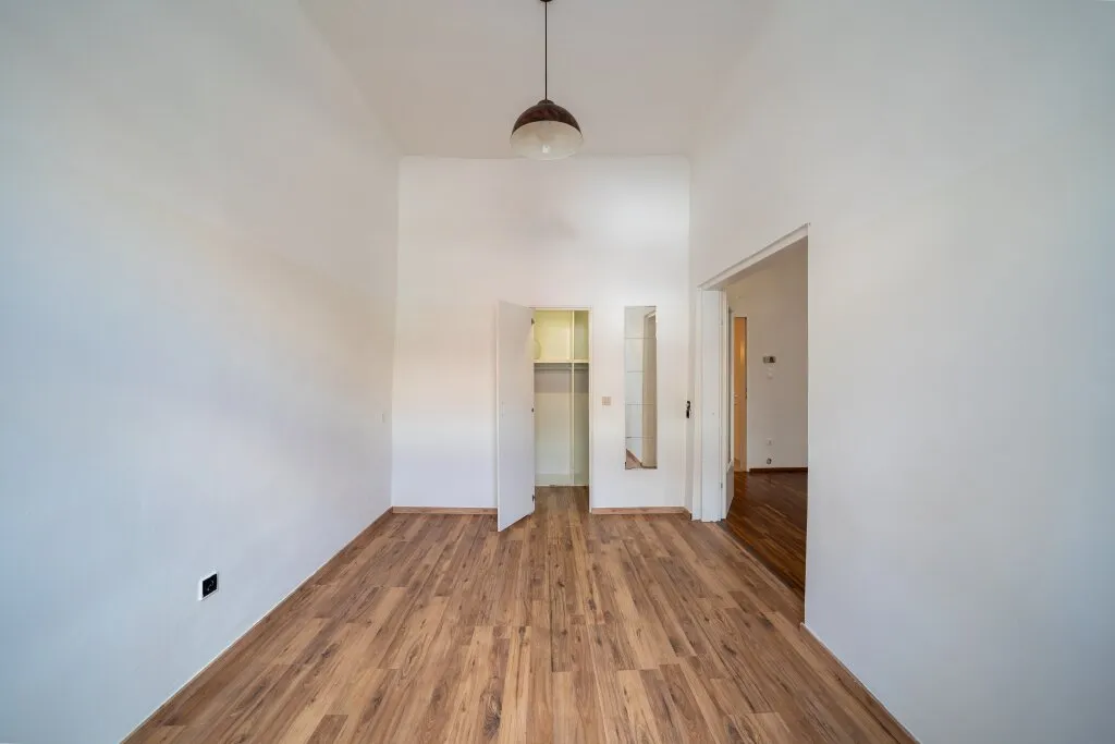 Charmante 3 - Zimmer - Altbauwohnung - Entwicklungspotenzial & freier Mietzins - Ansicht 3