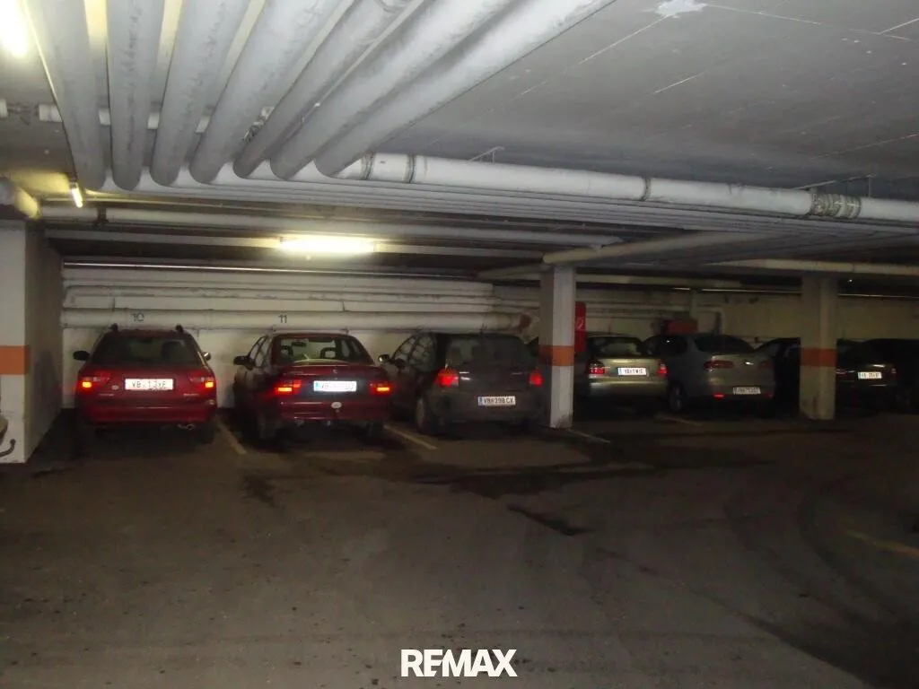 Tiefgaragenplätze im Burgstall / Zentrum von Vöcklabruck zu mieten - Ansicht 2