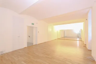 Gewerbeimmobilie mieten in Wien – 285 m², € 2.658 – Bild 2 von 12