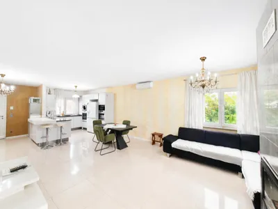 6-Zimmer-Haus kaufen in Gänserndorf – 285 m², € 690.000 – Bild 1 von 17