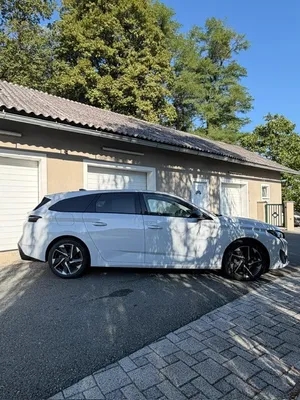 Peugeot 308 SW BlueHDi 130 EAT8 Allure