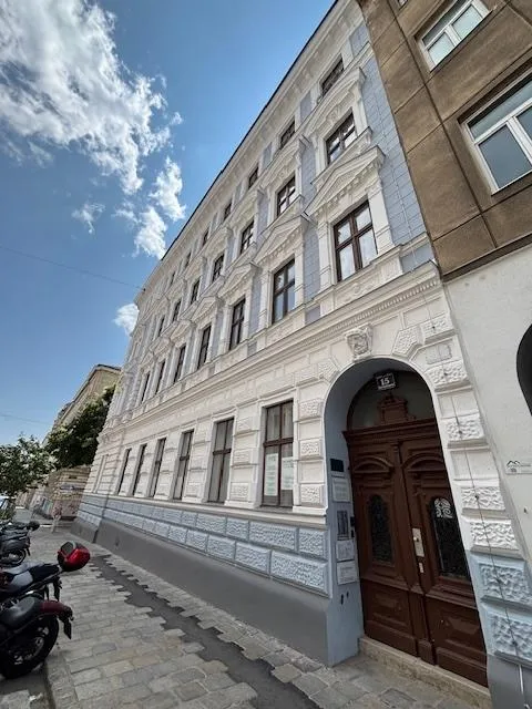 Altbau trifft Moderne - Exklusive Dachwohnungen im 9. Bezirk – pohled 2