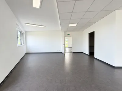 3-Zimmer-Gewerbeimmobilie mieten in Hallein – 187 m², € 3.162 – Bild 3 von 12