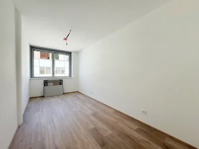 Erstbezug: Gekühlte 4-Zimmer-Wohnung mit zwei Bädern & Top-Anbindung U4/U6! – Bild 3