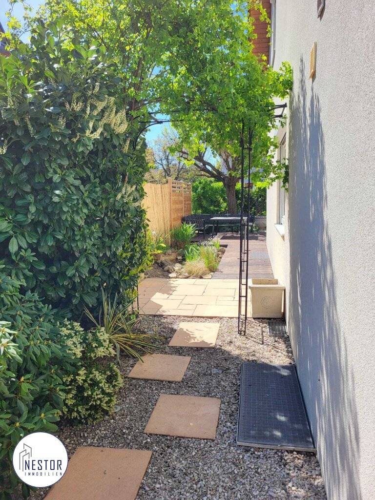 Traumhaftes Einfamilienhaus in Wien: 4 Zimmer, Garten, Terrasse & Garage! - Flere