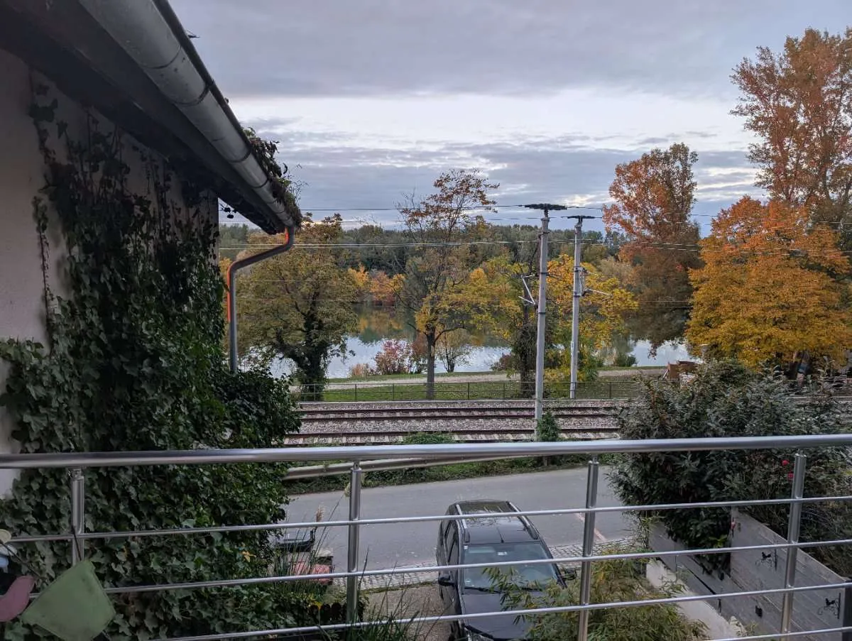 20 Min. nach Wien: Altbau-Charme am Badesee Greifenstein | Möbliert + Einliegerwohnung - Ansicht 3