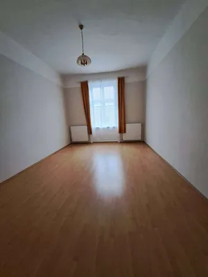 1-Zimmer-Wohnung mieten in Wiener Neustadt – 50 m², € 730 – Bild 1 von 5