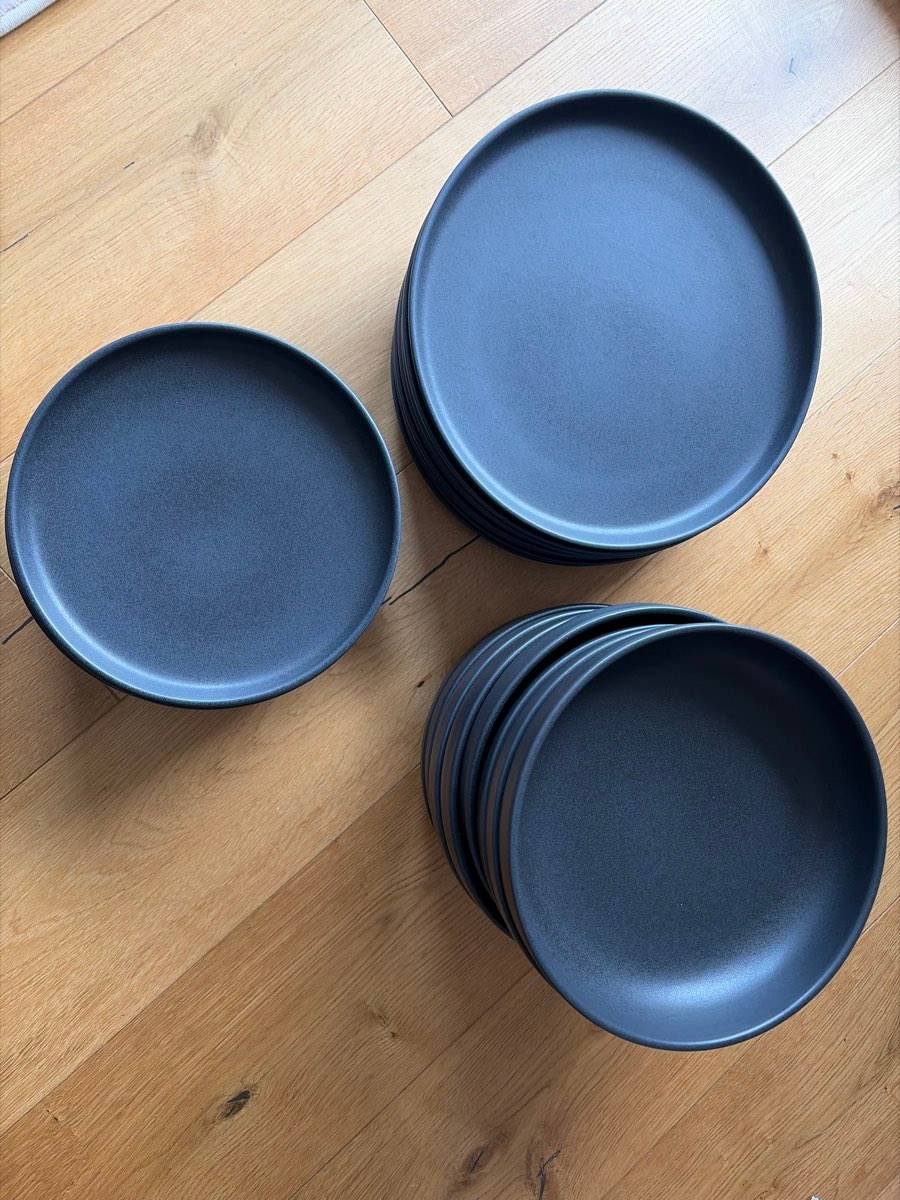 Creatable UNO Anthrazit Geschirr 24-teilig 8 Personen