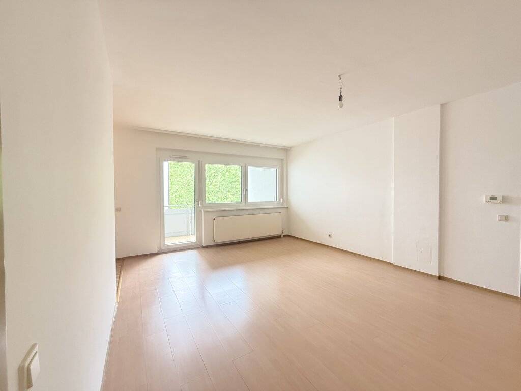 Helle 3-Zimmer-Wohnung mit Loggia, Stellplatz & Aufzug in attraktiver Lage von Eisenstadt – pohled 2