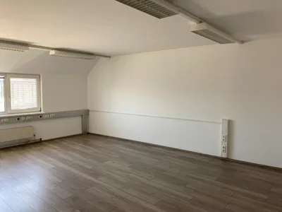 3-Zimmer-Gewerbeimmobilie mieten in Linz – 104 m², € 1.658 – Bild 3 von 13