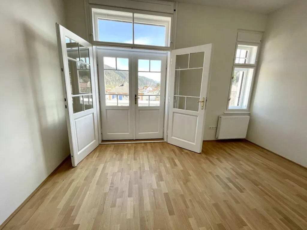 Wunderschöne 2-Zimmer-Wohnung mit Balkon im Zentrum von Mürzzuschlag, gefördert - Provisionsfrei! - Ansicht 3