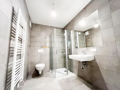 *HOCHMODERNE WOHNUNG* mit LOGGIA in ZENTRALER LAGE – Bild 3
