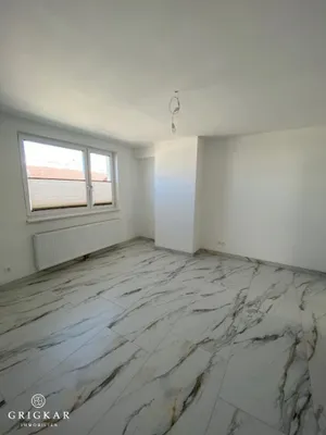 sonnige Dachgeschosswohnung mit zwei Terrassen – Bild 3