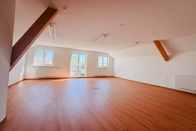 Gewerbeimmobilie mieten in Braunau am Inn – 1 218 m², € 7.900 – Bild 2 von 14