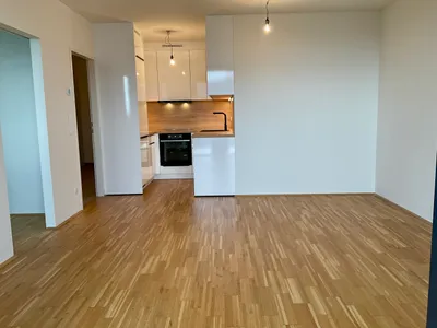 Charmante , helle , moderne 2 Zimmer Wohnung mit Balkon/ ab sofort