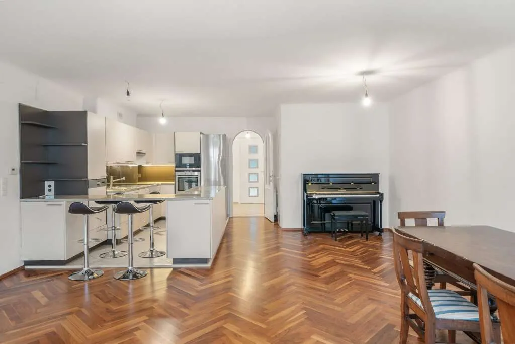 Reihenhaus in Nußdorf mit Garten inklusive Garagenplatz - Widok 3