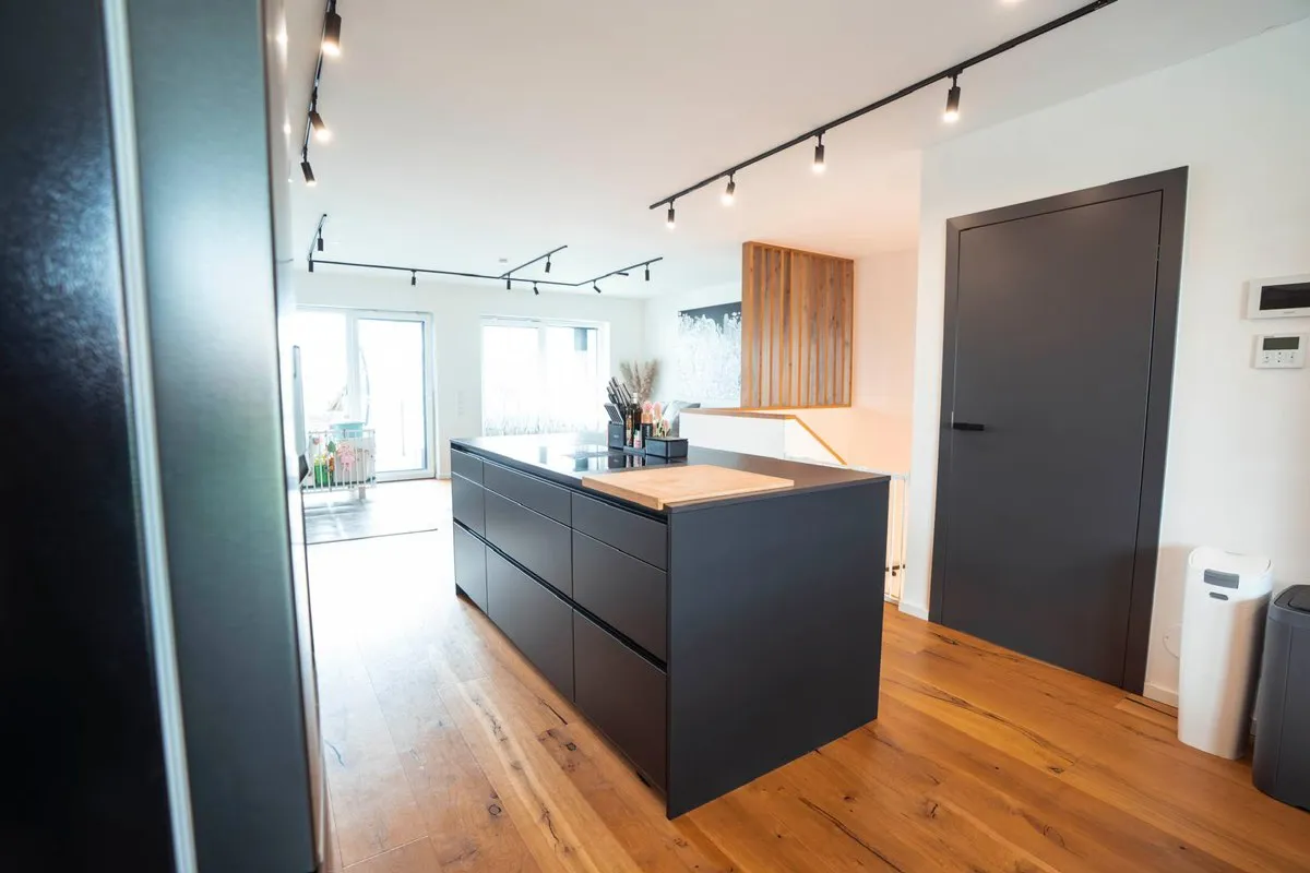 Exklusives Doppelhaus mit Seezugang - Wohnen auf höchstem Niveau in Oberwaltersdorf (Privatverkauf ohne Makler) - Ansicht 3