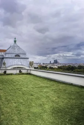 Luxuriös komplett möbliertes Penthouse mit Blick auf Schloss Schönbrunn und Hotelservice – Bild 2