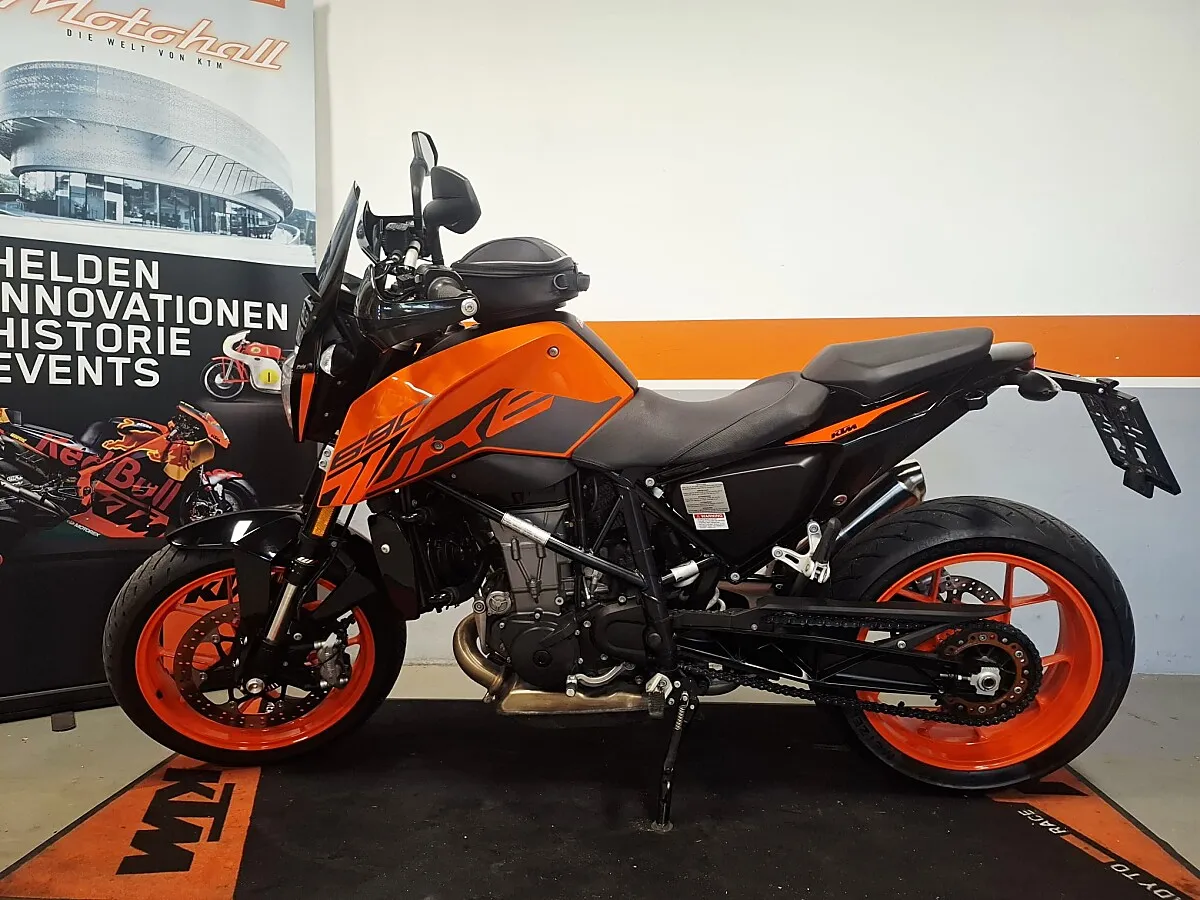 KTM 690