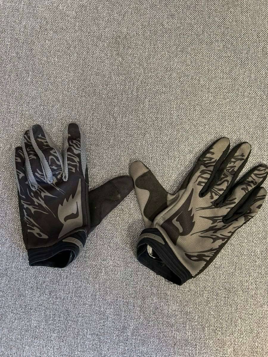 Fox 180 Enduro/ Motocross Handschuhe in Gr. M,  20,- (1150 Wien) -  willhaben