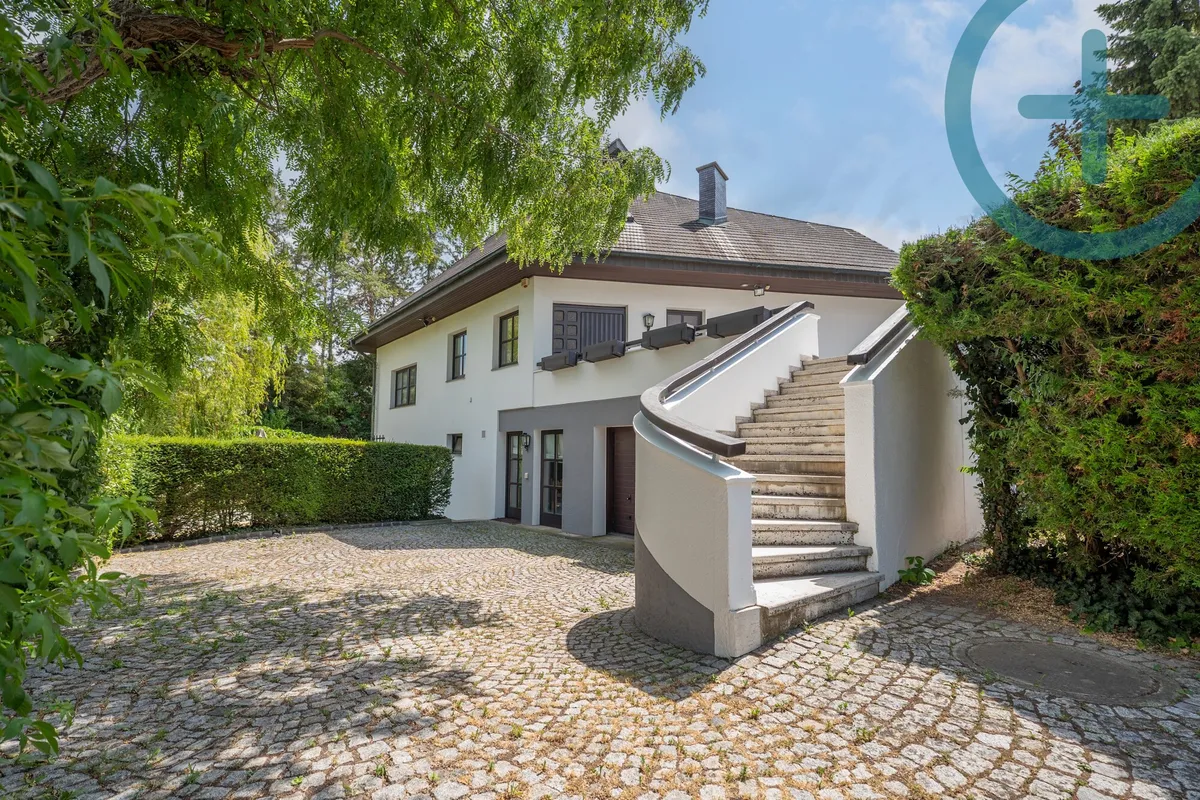 Charmante Landhausvilla mit Pool & Privatsteg - Ansicht 3