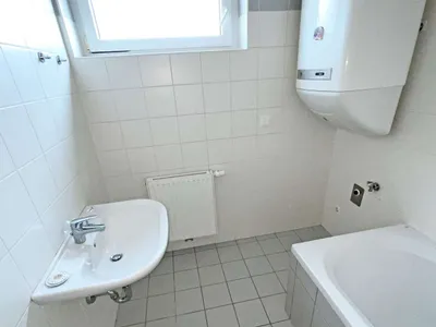 3-Zimmer-Wohnung mieten in Neunkirchen – 82,15 m², € 1.105 – Bild 7 von 10