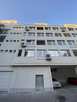 Moderne 2-Zimmer Dachgeschoßwohnung mit Einbauküche und Fußbodenheizung in 1150 Wien!