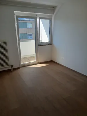 5-Zimmer-Wohnung mieten in Linz – 120 m², € 1.650 – Bild 12 von 29