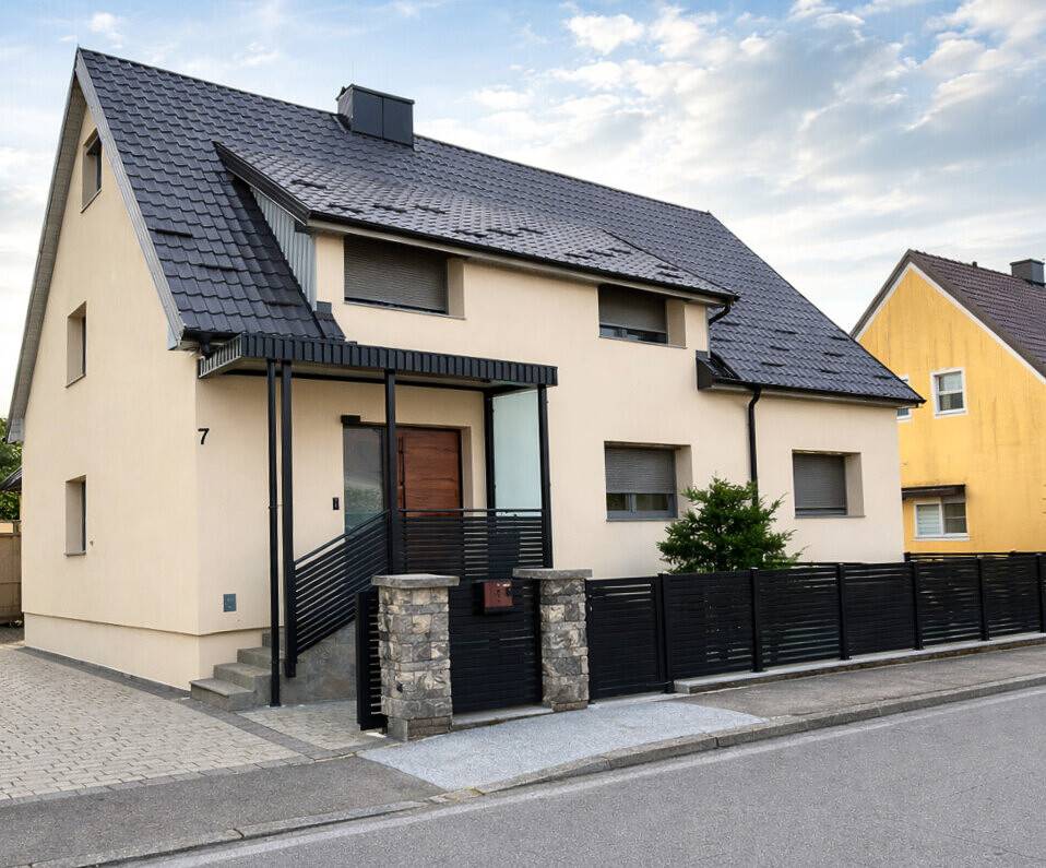 Neuwertiges Wohnhaus in Bestlage mit Einliegerwohnung und Gästeappartment!, Graz