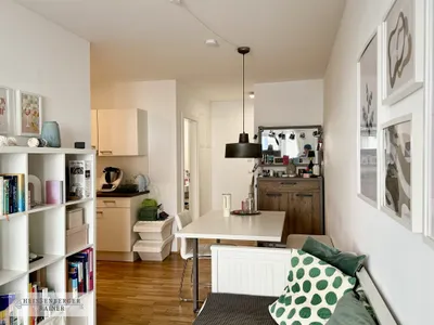 MODERNE BALKONWOHNUNG /// HELL UND RUHIG, NÄHE AKH – Bild 2