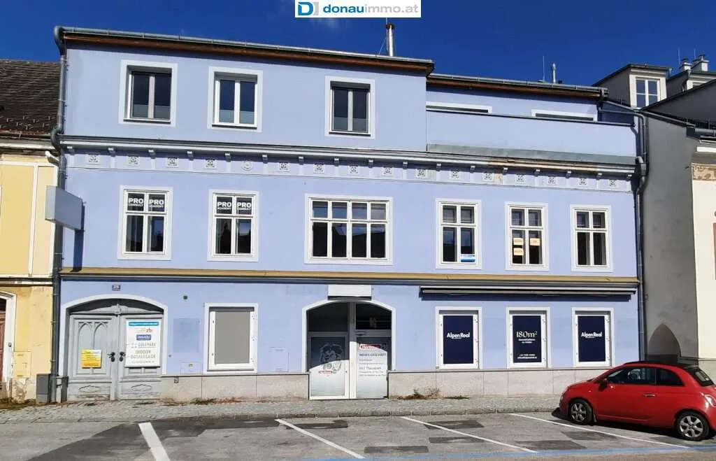 Büro- oder Praxisraum mit guter Atmosphäre am Hauptplatz in Waidhofen an der Thaya zu mieten! – pohled 2