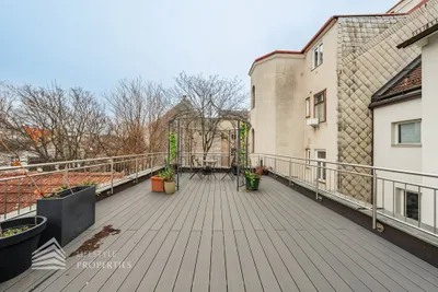 Vollsaniertes Haus mit 4 Einheiten und Rohdachboden, Nähe Sternwartepark – Bild 3