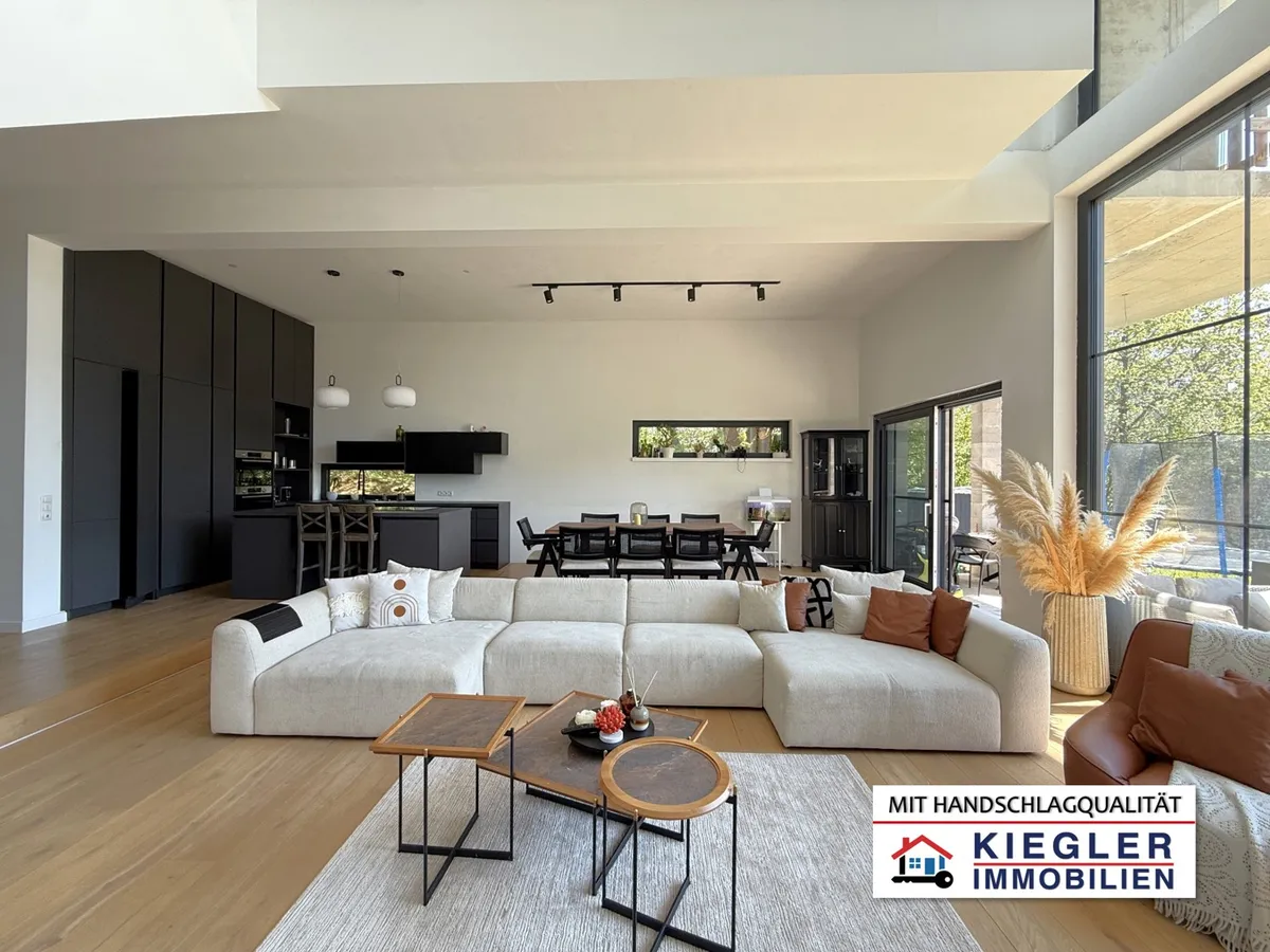+++ EXKLUSIVES WOHN-JUWEL IN EICHGRABEN +++ 235 m² Luxus, Raum und traumhafte Weitsicht! - Widok 2
