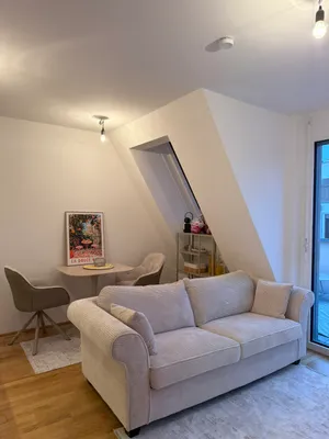 Moderne 2-Zimmer-DG-Wohnung | 43 m² + 12 m² Balkon | Deckenkühlung | 1110 Wien
