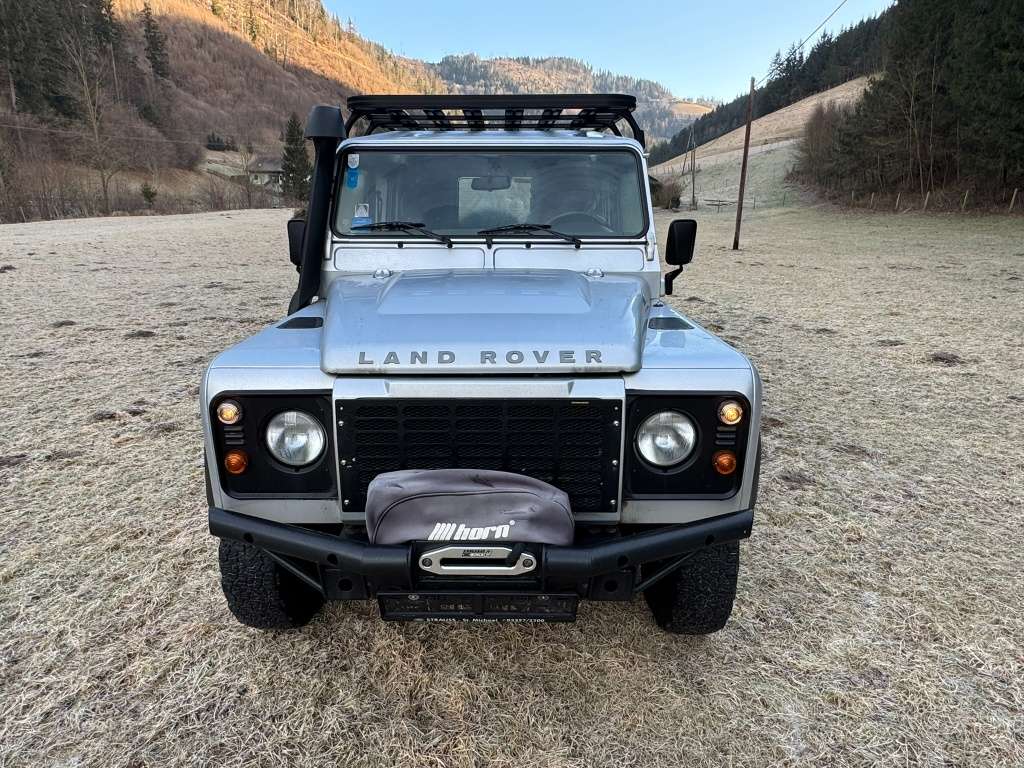 Land Rover Defender 110" Station Wagon E 2,4 TD SUV / Geländewagen