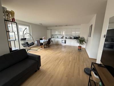 ab 01.09.2026 verfügbar! Lichtdurchflute 3 Zimmer Wohnung mit großer Terrasse