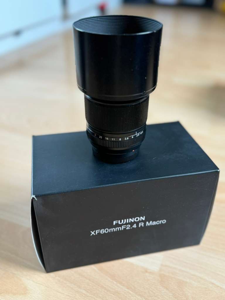 Fujifilm XF 60mm F2.4 R Macro, € 390,- (4523 Neuzeug) - willhaben