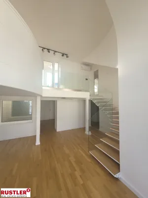 Dachgeschoss- 4 Zimmerwohnung mit Terrasse/ Wintergarten – Bild 2