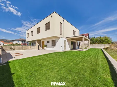 4-Zimmer-Haus kaufen in Wiener Neustadt Land – 135 m², € 570.000 – Bild 1 von 24