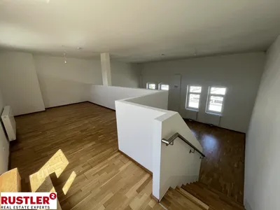 Loftartige 1- Zimmerwohnung mit Dachterrasse – Bild 2