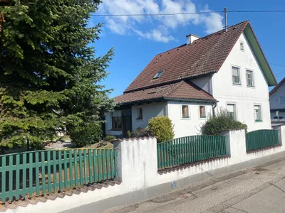 6-Zimmer-Haus kaufen in Vöcklabruck – 145 m², € 590.000 – Bild 2 von 13