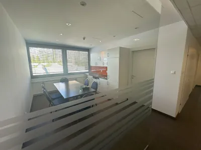 4-Zimmer-Gewerbeimmobilie mieten in Wien – 92 m², € 2.024 – Bild 3 von 11