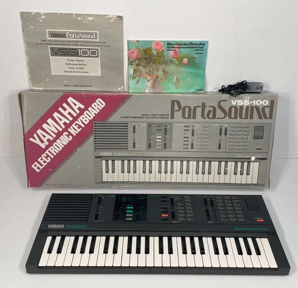 Yamaha PortaSound VSS-100 / Electronic Keyboard / Digital Voice
