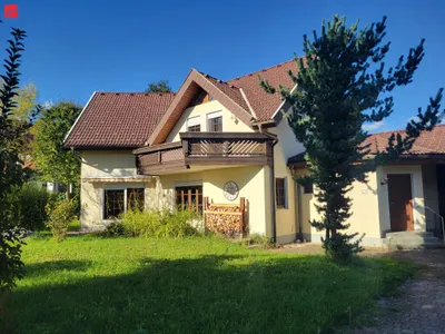 7-Zimmer-Haus kaufen in Feldkirchen – 196 m², € 750.000 – Bild 1 von 9