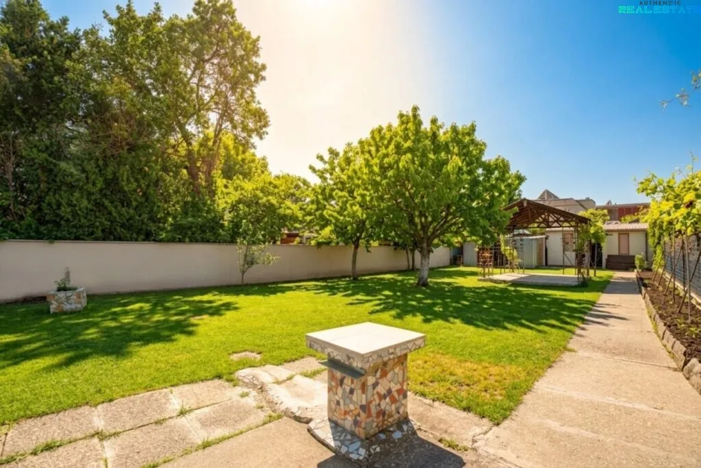 Traumhaftes 5-Zi-Einfamilienhaus mit Garten, Stellplatz & moderner Ausstattung in 1220 Wien! - Widok 2