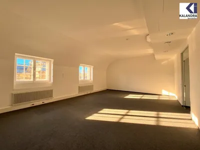 12-Zimmer-Gewerbeimmobilie mieten in Wien – 332 m², € 6.090 – Bild 10 von 17