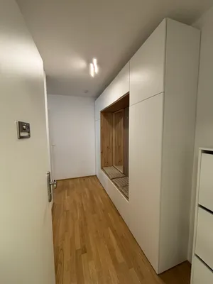 Helle 3-Zimmer-Wohnung mit Balkon im 23. Bezirk - vollmöbliert – Bild 3