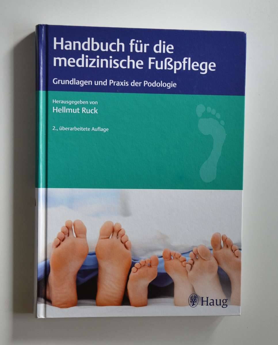 Podologie & medizinische Fußpflege - 9 Bücher-Set - wie neu - Ausbildung, Praxis, Bildatlas, Hygienekurs